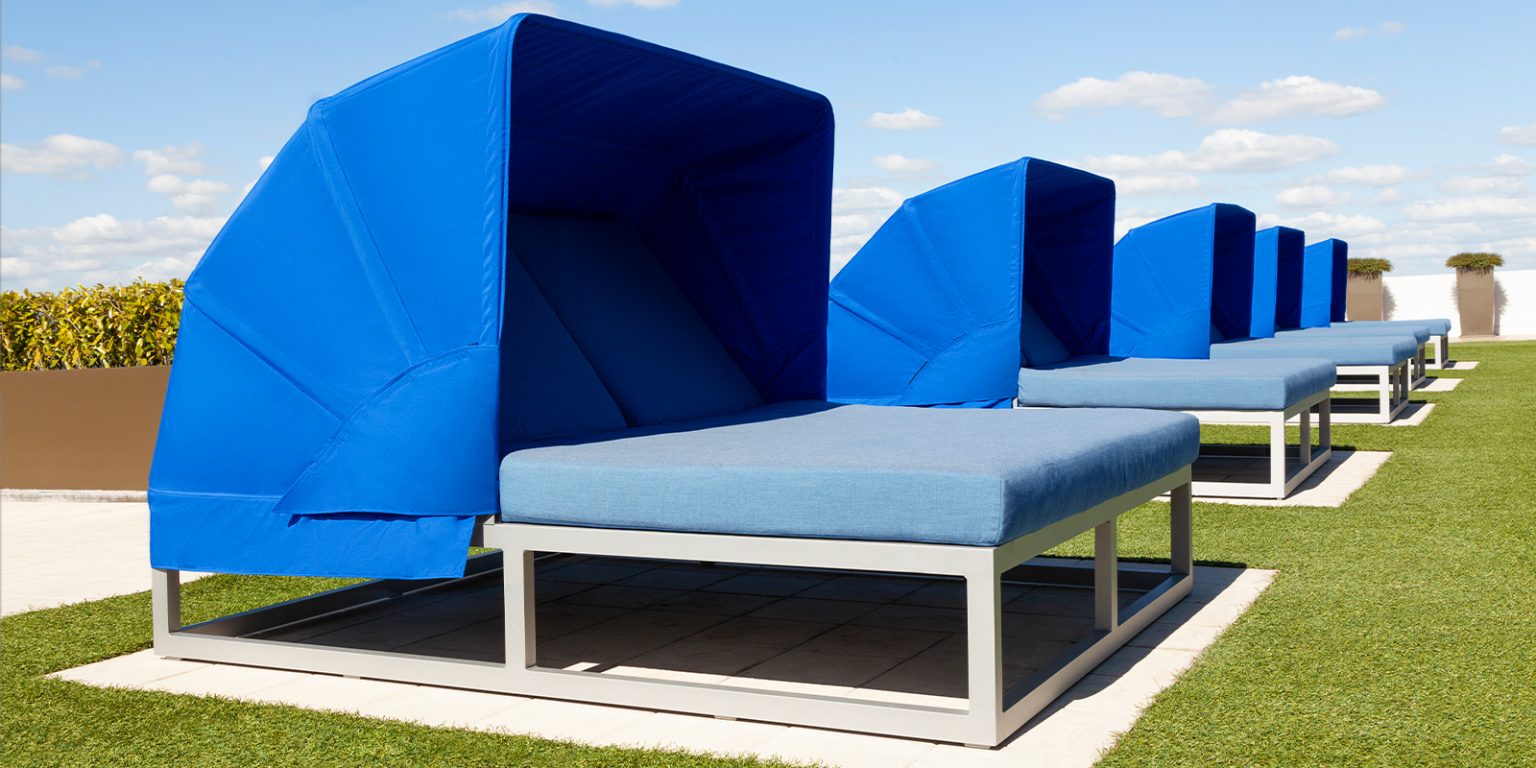 Iconic Daybed Sunbrite Outdoor Furniture